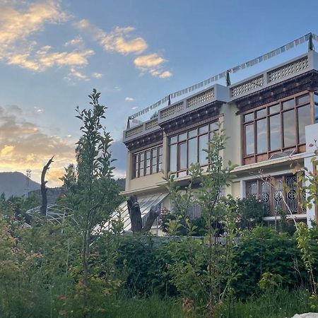 The Willow House Лех Экстерьер фото
