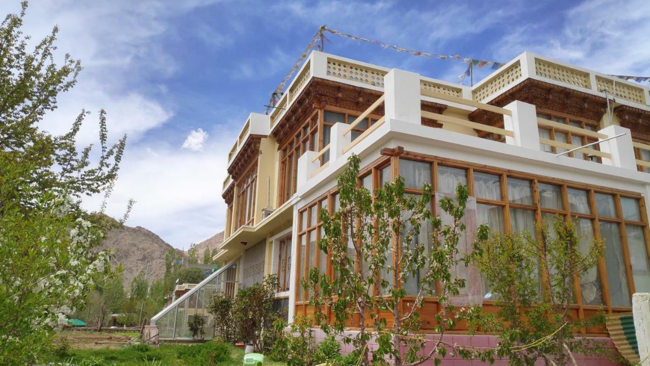 The Willow House Лех Экстерьер фото